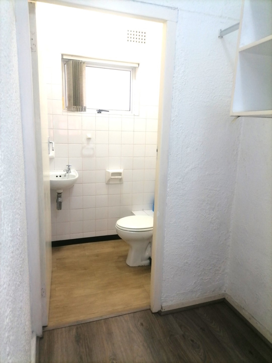 2 Bedroom Property for Sale in Bellville Central Western Cape